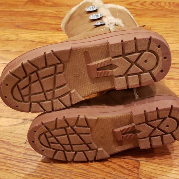 *NWT* Women's Tall Brown Boots, size 6 *NEW* - Picture 3 of 3